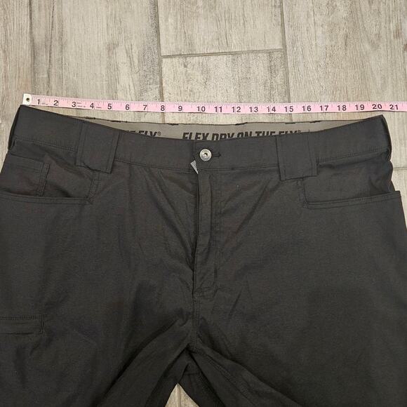 Duluth Trading Co Men’s Shorts Lot of 2 Size 42 Cargo Flat Front Gray Black - Picture 3 of 16